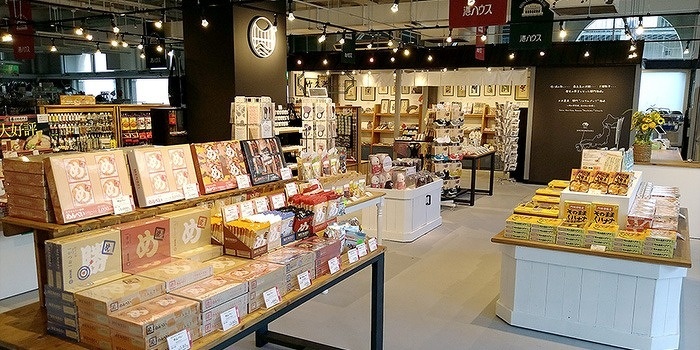 omiyage かんもん 港ハウス店外観写真